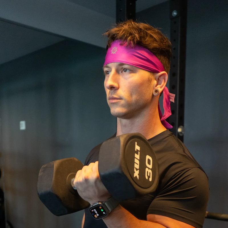Mens black sun shirt paired with magenta sportsband head tie for weight lifting